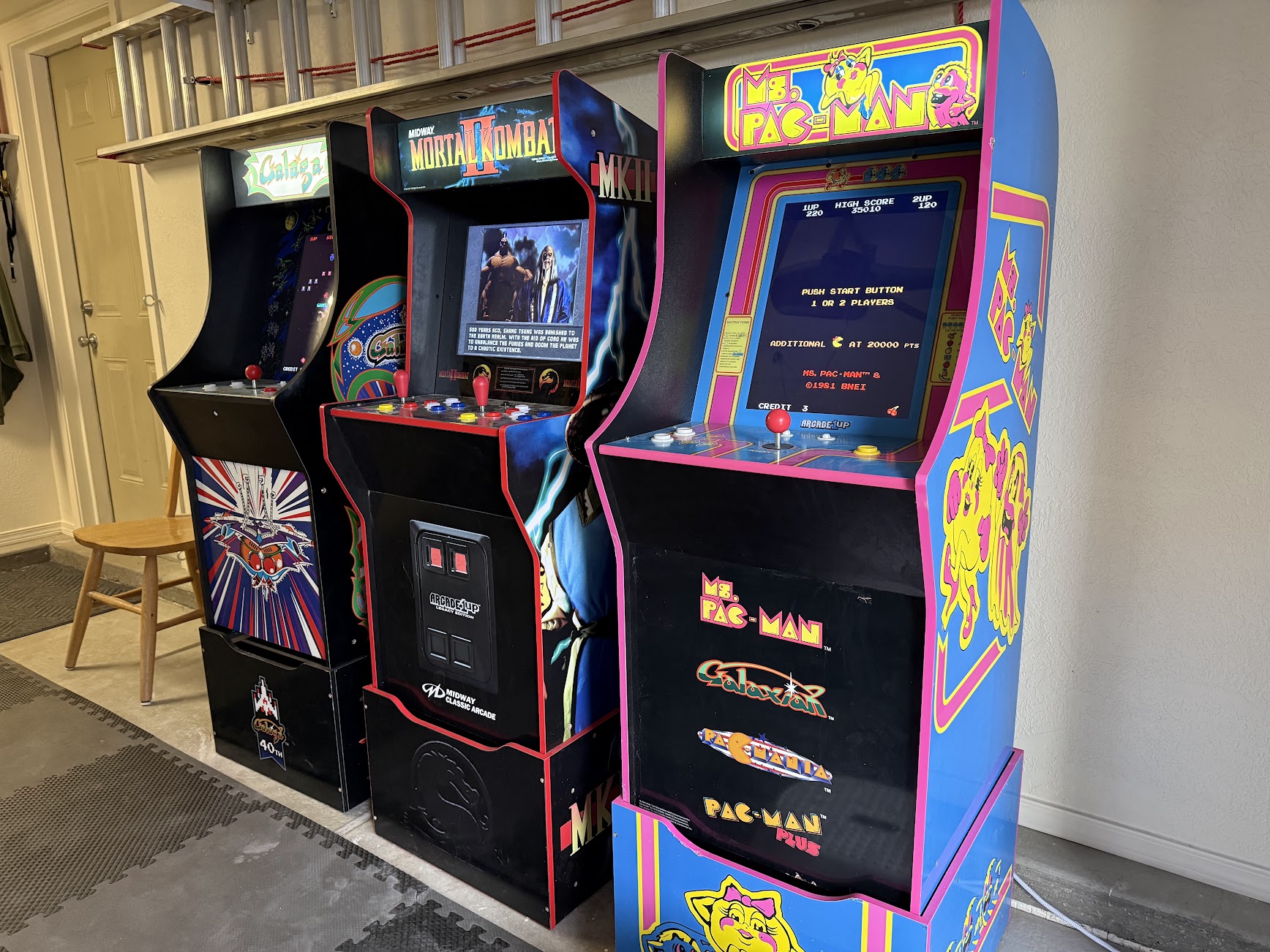 aracade with Mortal Kombat, Ms. Pacman, Galaga