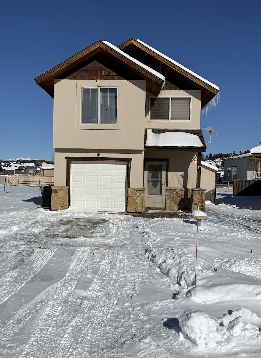 Pilot's Peak Exterior